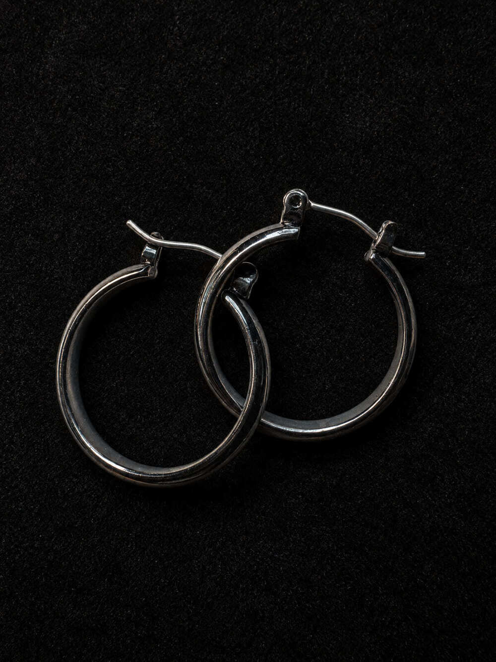 ⚜️ Hoop Earrings | Minimalist | Silver-Tone Latch-Back 💗